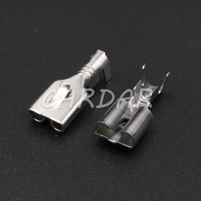 1 Set 2 Pin PA66 Auto Connector Fuel Nozzle Plug AC Assembly Housing Connector Electrical Wiring Connector Wire Clip Socket